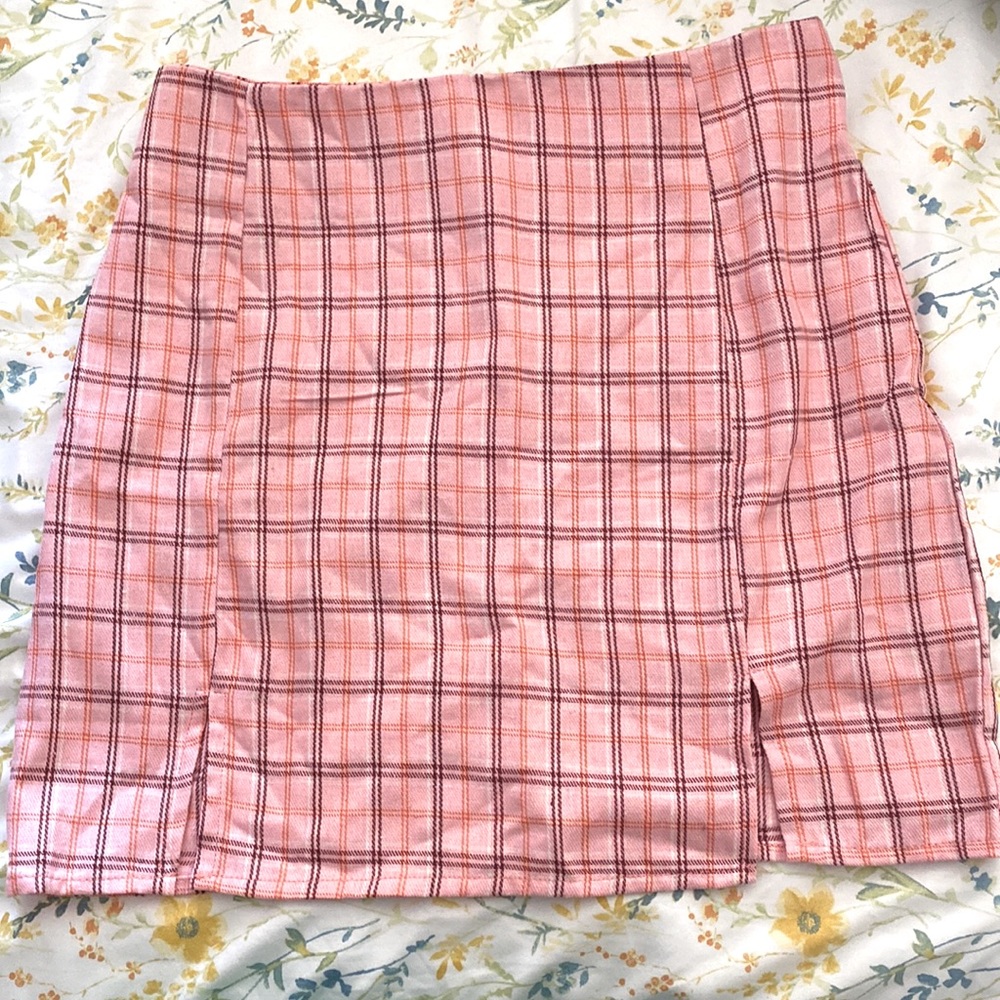 PLAID PASTEL PINK SKIRT W/ SLITS